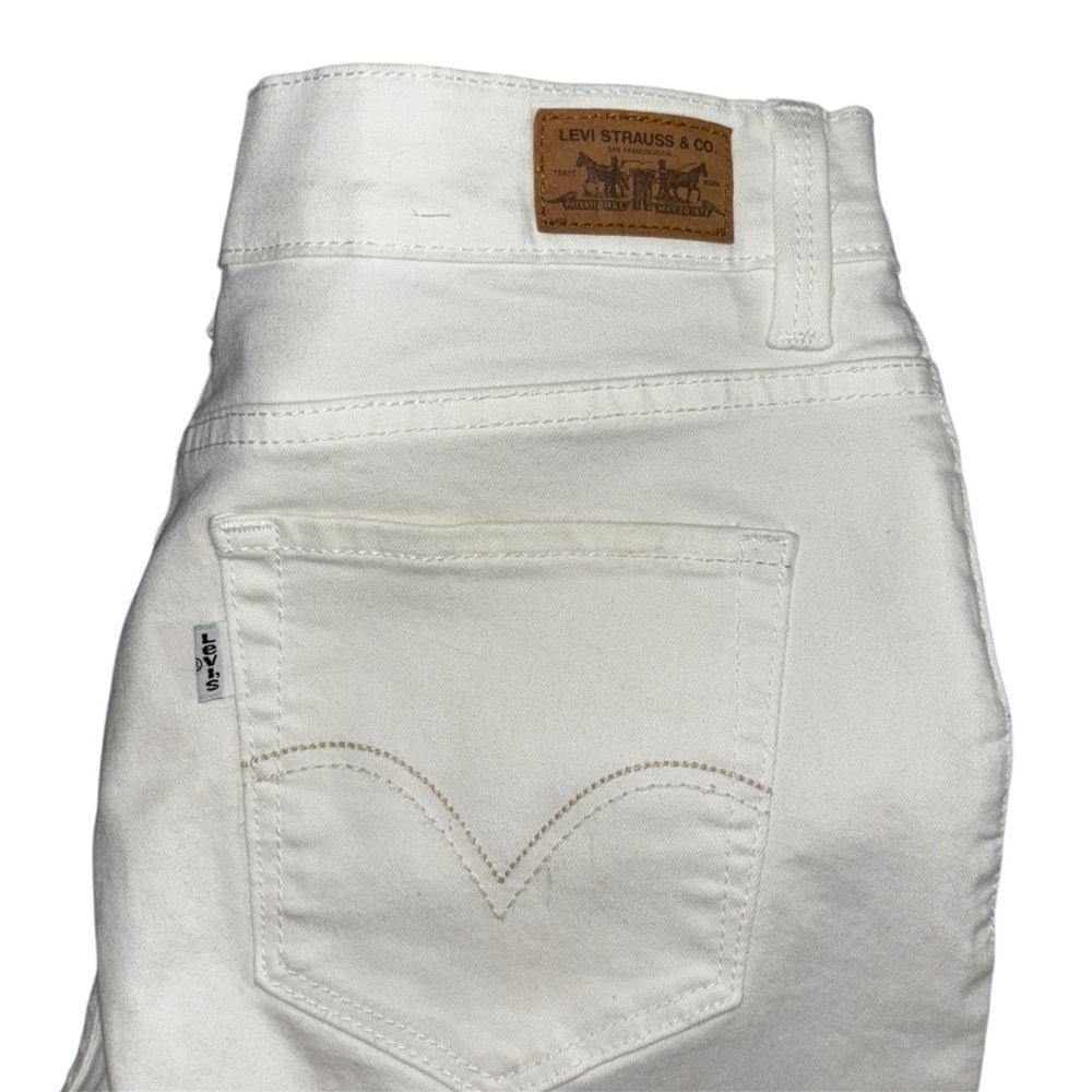 Levi Strauss 512 White Denim Capri Slimming Pants Size 8 - Picture 3 of 9